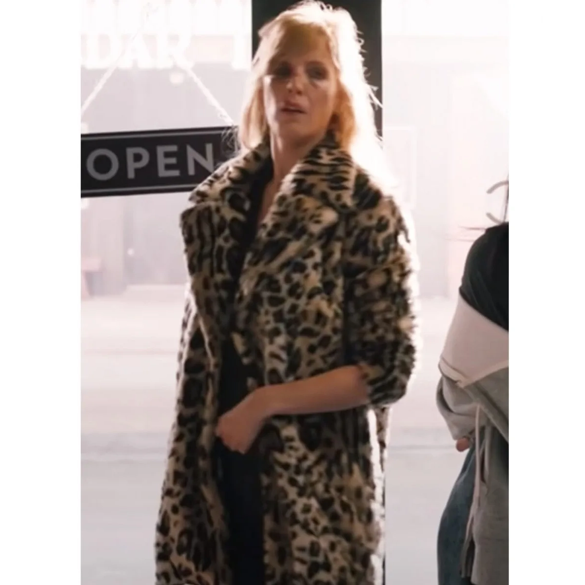 Yellowstone Beth Dutton Leopard Coat - Image 10