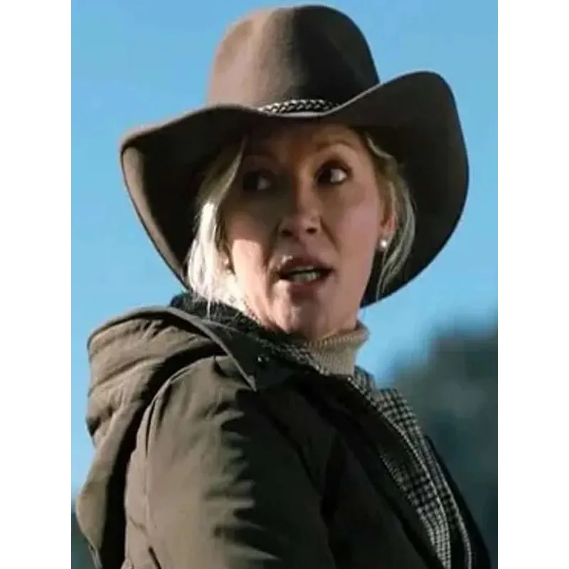 Gretchen Mol Yellowstone Hooded Jacket - Image 2